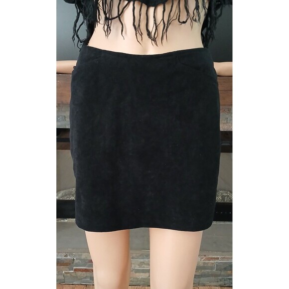 Vintage Women's 3/4 Velvet Black Zip Up Mini Skirt Made in USA Classic Retro - Picture 4 of 9